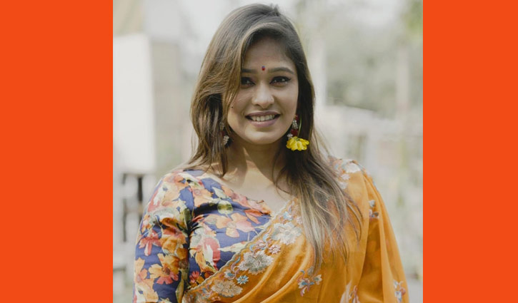 মৌসুমী ইকবালের ‘বাউরা ছোঁড়া’