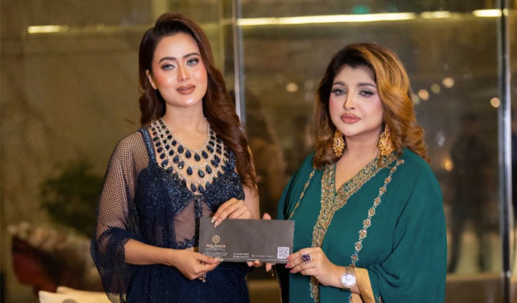 ‘ফেস অব এশিয়া জুয়েলস’ হলেন বারিশা